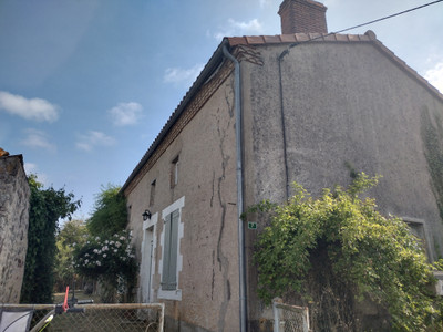 French property for sale in Lathus-Saint-Rémy, Vienne - €46,600 - photo 9