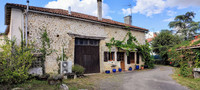 Maison à vendre à Saint-Laurent-de-Céris, Charente - 231 120 € - photo 1
