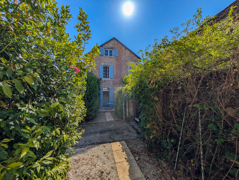 French property for sale in Hautefort, Dordogne - €159,000 - photo 0