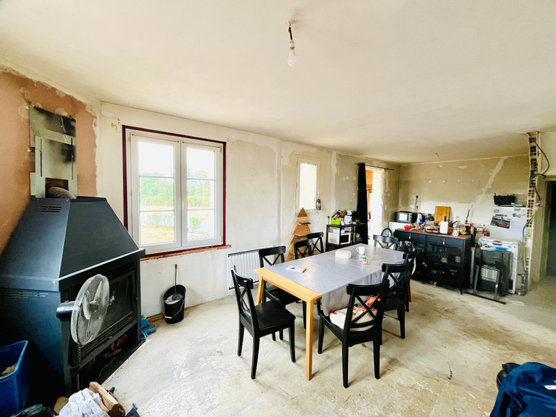 French property for sale in Neuilly-le-Vendin, Mayenne - €103,300 - photo 3