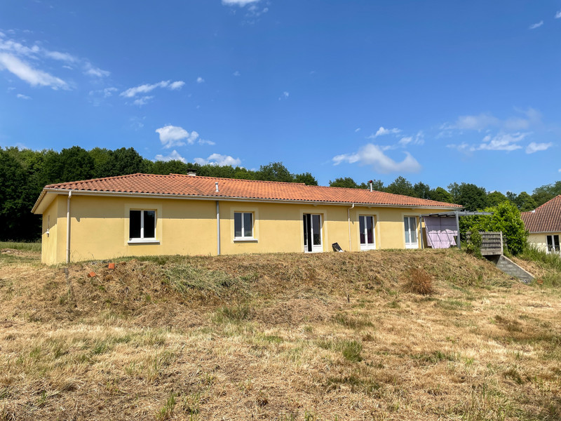 French property for sale in Bussière-Galant, Haute-Vienne - photo 2