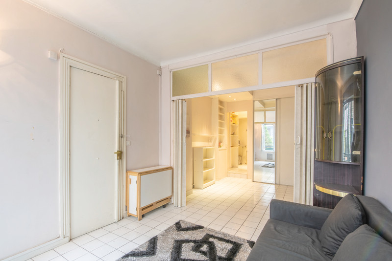 French property for sale in Paris 9e Arrondissement, Paris - €300,000 - photo 6