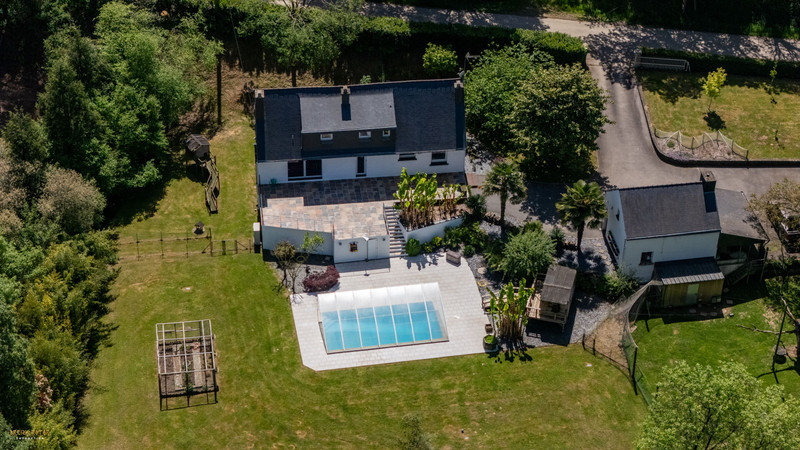 French property for sale in Saint-Jean-Brévelay, Morbihan - €614,800 - photo 2