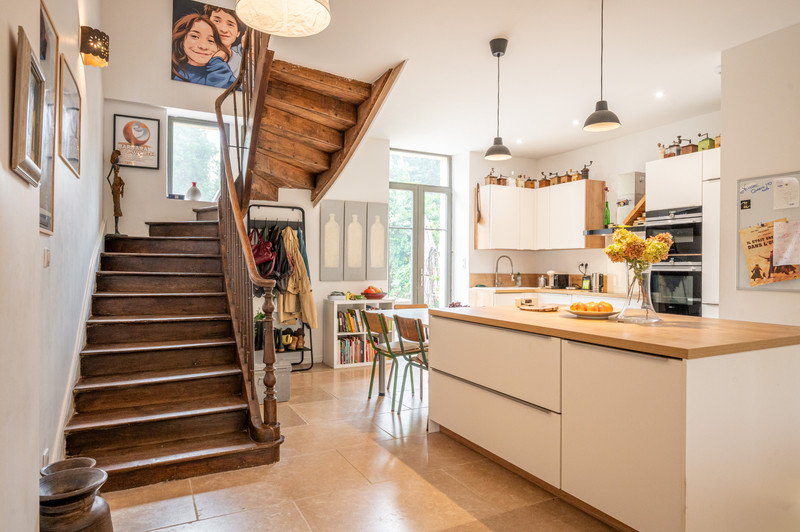 French property for sale in Montignac, Dordogne - €535,500 - photo 3