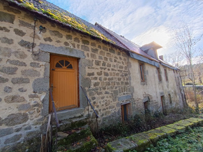 French property for sale in Crocq, Creuse - €37,750 - photo 3