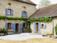 Maison à vendre à Peyrat-la-Nonière, Creuse - 169.560 € - photo 1