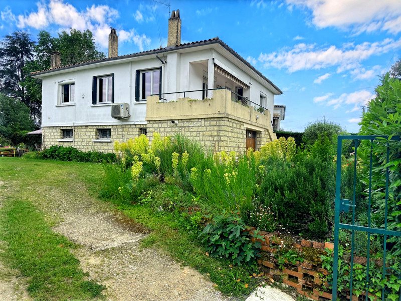 French property for sale in Pineuilh, Gironde - €242,000 - photo 0