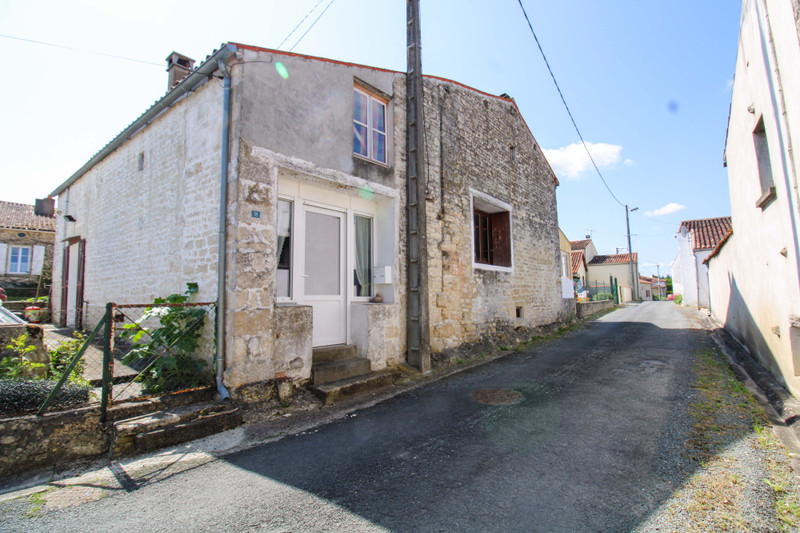 House for sale in DampierresurBoutonne CharenteMaritime Village