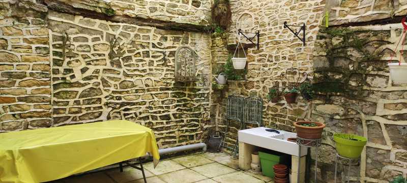 French property for sale in Saint-Sauvant, Vienne - €109,000 - photo 2