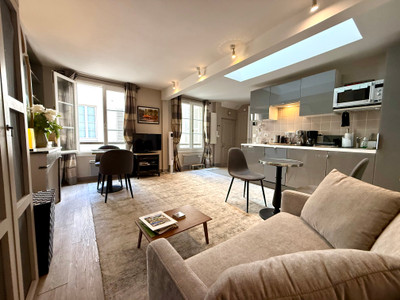 French property for sale in Paris, Paris - €558,000 - photo 1