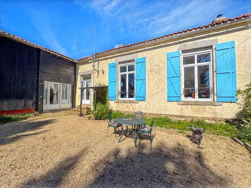 French property for sale in L'Absie, Deux-Sèvres - €179,000 - photo 0