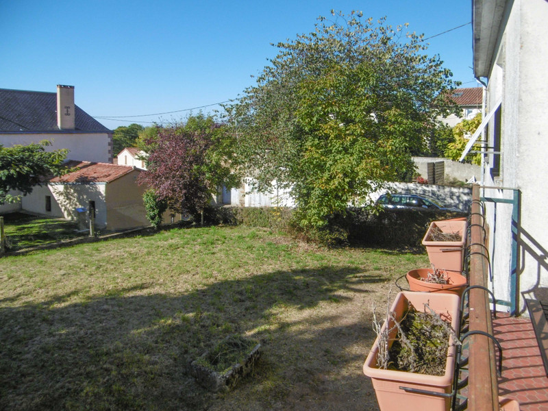 French property for sale in La Châtaigneraie, Vendée - &#8364;137,400 - photo 3