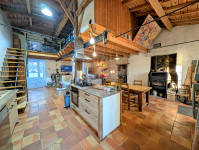Propriété à vendre à Chamouillac, Charente-Maritime - 253 000 € - photo n°3