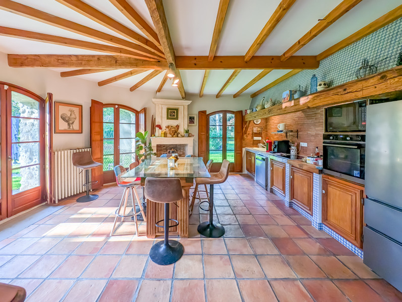 French property for sale in Montmérac, Charente - €579,000 - photo 3