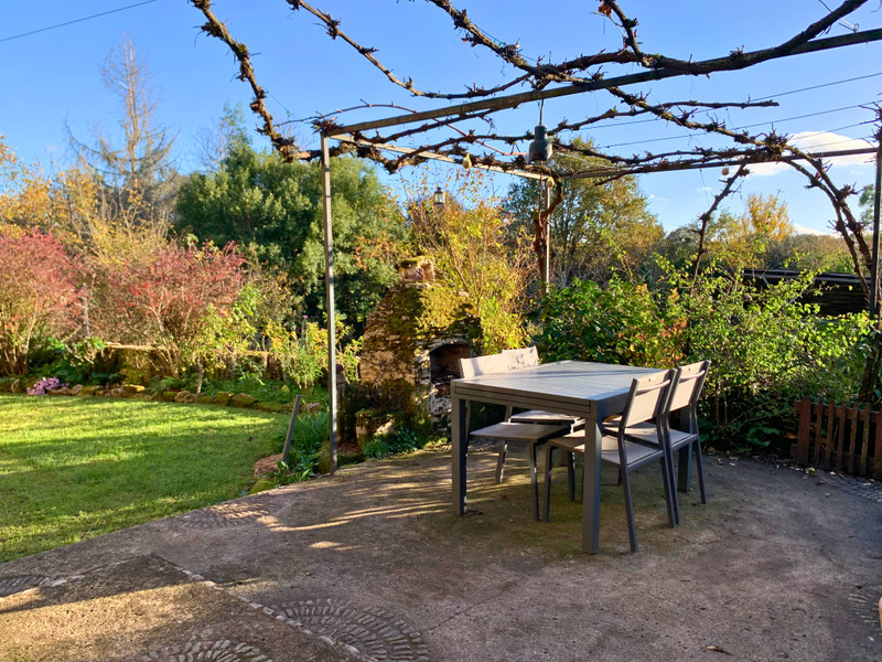 French property for sale in Saint-Cyprien, Dordogne - €220,000 - photo 2