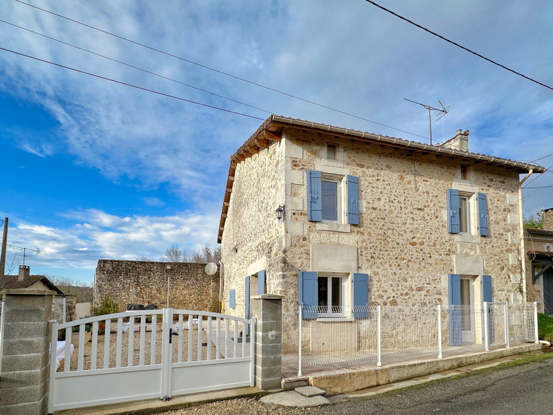 French property for sale in Parcoul-Chenaud, Dordogne - €230,000 - photo 0