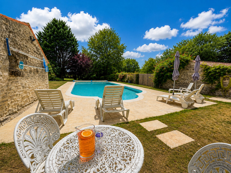 French property for sale in Saint-Hilaire-des-Loges, Vendée - €265,000 - photo 1