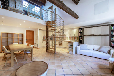 French property for sale in Villefranche-sur-Mer, Alpes-Maritimes - €695,000 - photo 1