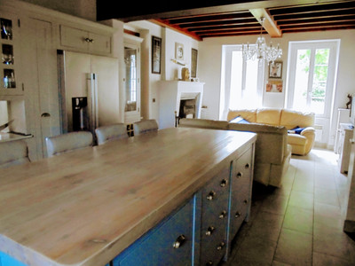 French property for sale in Saint-Séverin, Charente - €477,000 - photo 3