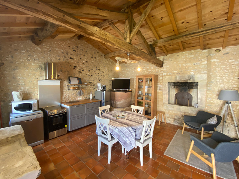 French property for sale in Vanzac, Charente-Maritime - €837,400 - photo 4