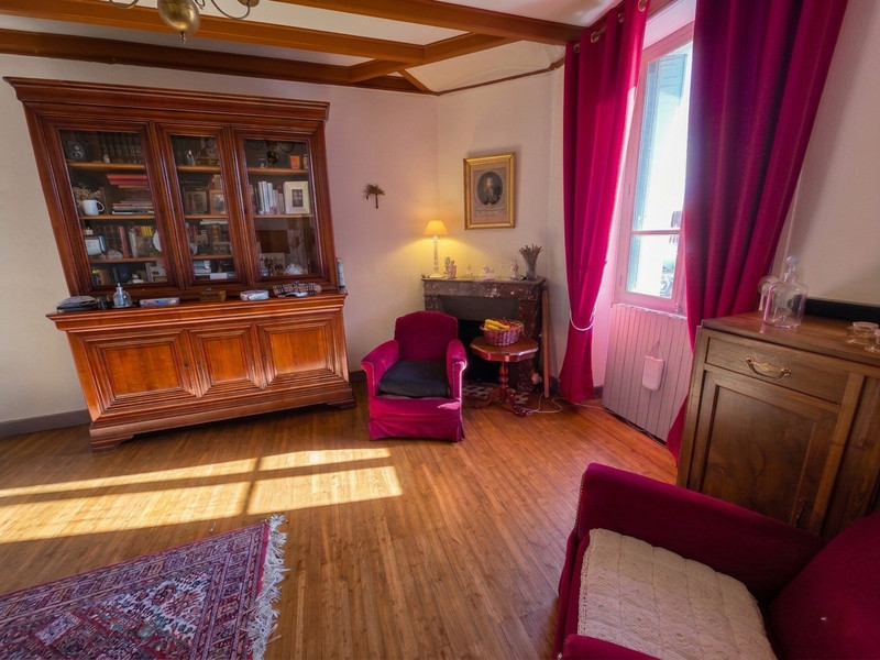 French property for sale in Salles-de-Villefagnan, Charente - €159,500 - photo 2