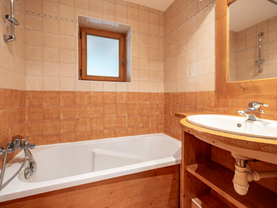 Ski property for sale in Meribel - €383,400 - photo 5