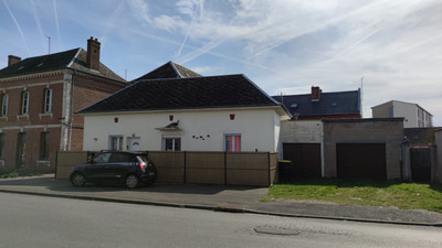 Maison à vendre à Doullens, Somme, Picardie, avec Leggett Immobilier