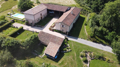Maison à vendre à Essertines-en-Donzy, Loire, Rhône-Alpes, avec Leggett Immobilier