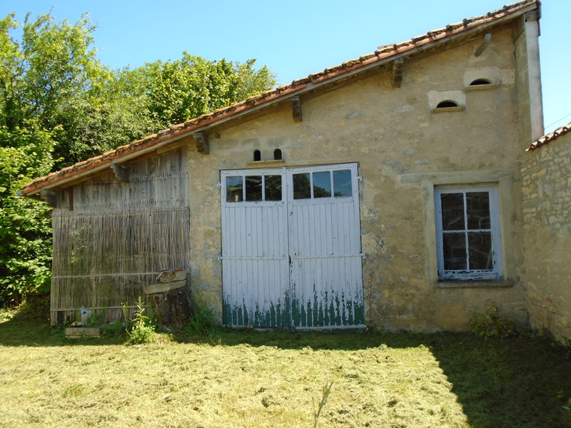 French property for sale in Chatain, Vienne - €93,500 - photo 3