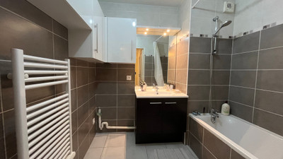 French property for sale in Avignon, Vaucluse - €320,000 - photo 3