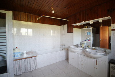 French property for sale in Verdille, Charente - €117,720 - photo 5