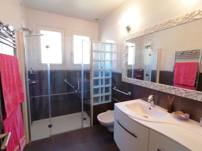 French property for sale in Carnoux-en-Provence, Bouches-du-Rhône - €765,000 - photo 3