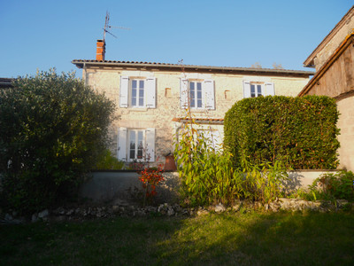 Maison à vendre à Laprade, Charente, Poitou-Charentes, avec Leggett Immobilier