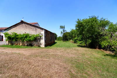 French property for sale in Montbron, Charente - €93,500 - photo 6