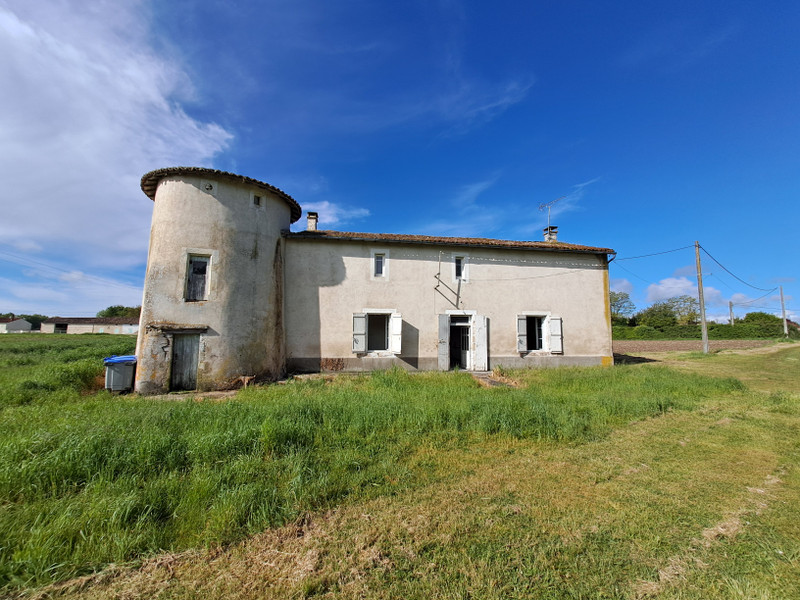 French property for sale in Chef-Boutonne, Deux-Sèvres - €214,000 - photo 10