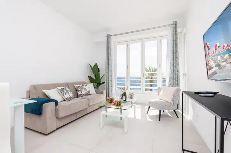 French property for sale in Nice, Alpes-Maritimes - €599,000 - photo 2