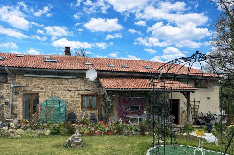 Propriété à vendre à Saint-Auvent, Haute-Vienne - 162 000 €
