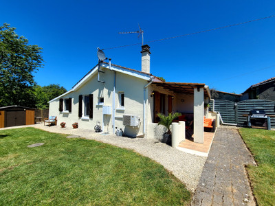 French property for sale in Saint-Laurent-de-Céris, Charente - €80,000 - photo 2