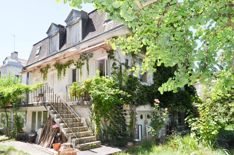 House for sale in BRANTOME - Dordogne - Beautiful 5-bedroomed house in ...