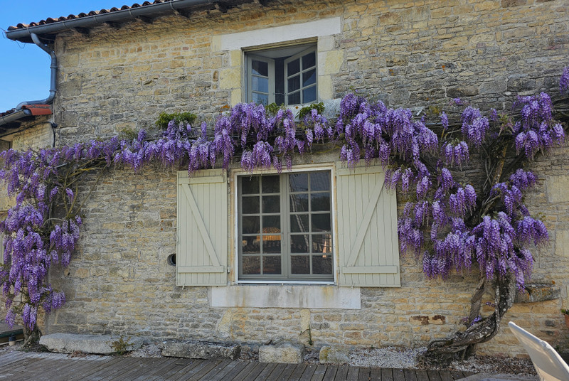 French property for sale in Messé, Deux-Sèvres - €307,400 - photo 4