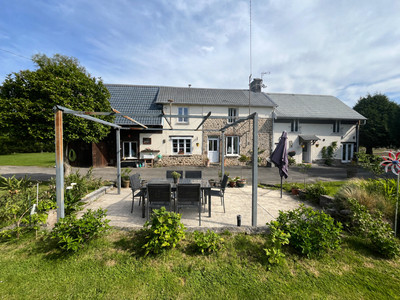 Maison à vendre à Saint-Georges-de-Livoye, Manche, Basse-Normandie, avec Leggett Immobilier