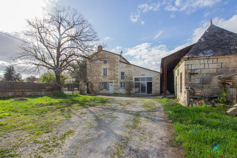 Maison à vendre à Vindelle, Charente - 149.000 € - photo 1