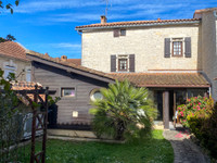 Propriété à vendre à Mansle, Charente - 256 800 € - photo n°1
