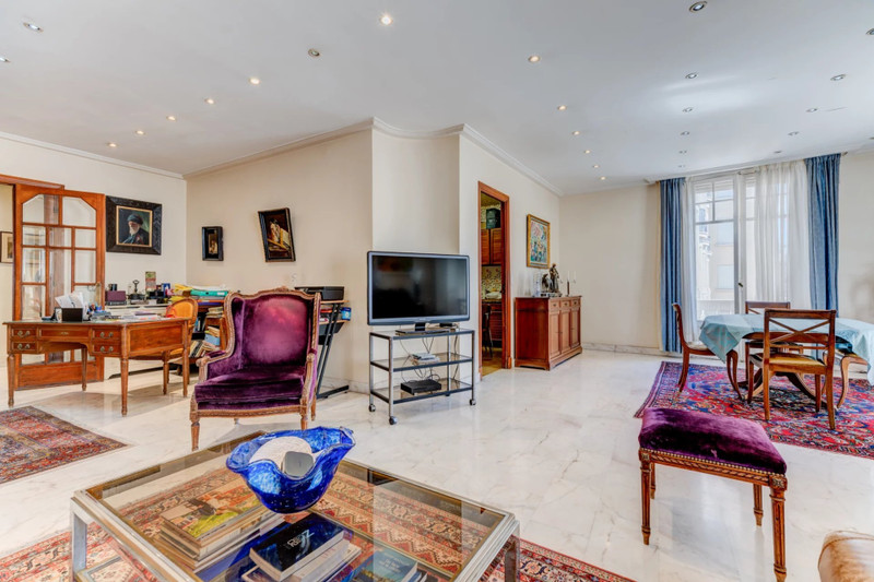 French property for sale in Nice, Alpes-Maritimes - €1,396,000 - photo 2