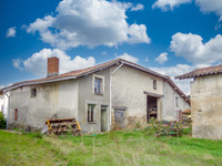 property to renovate for sale in Lésignac-DurandCharente Poitou_Charentes