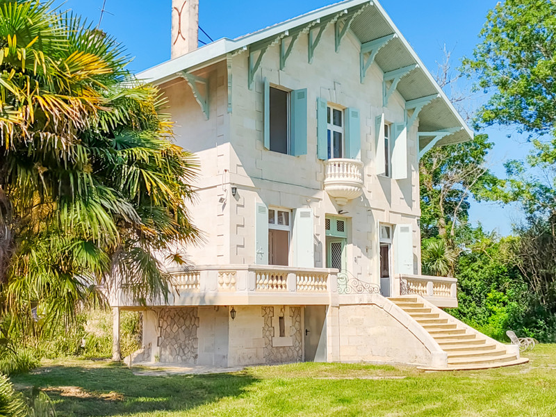 Maison à vendre à Beautiran, Gironde - 949.500 € - photo 1