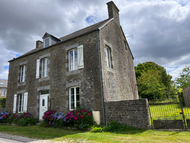 Maison à vendre à Condé-en-Normandie, Calvados - 109.000 € - photo 1