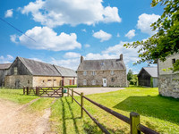 Maison à vendre à Lonlay-l'Abbaye, Orne - 224 700 € - photo 1