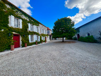 Maison à vendre à Angoulême, Charente - 795.000 € - photo 2
