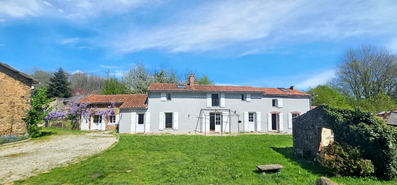 French property for sale in Pouzauges, Vendée - €250,000 - photo 0